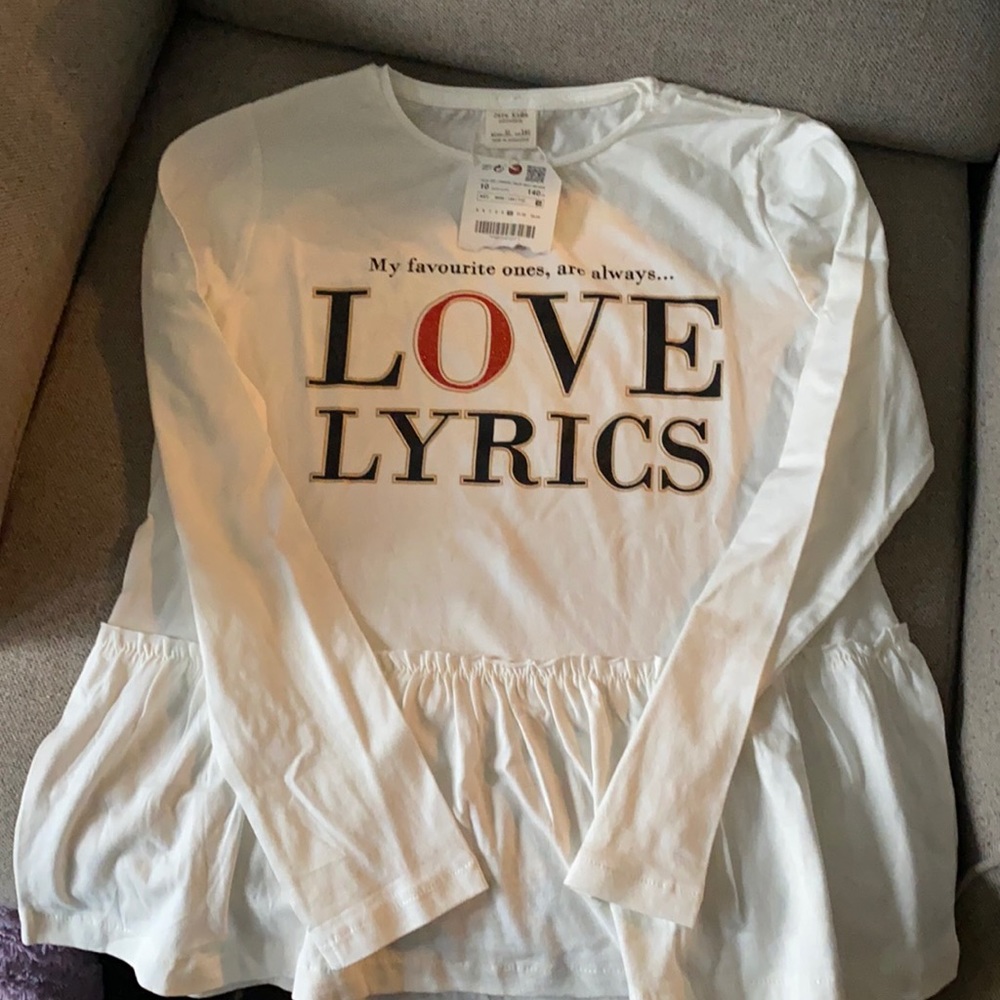 Zara Gilrs top